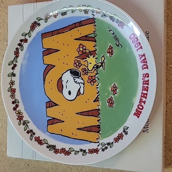 Peanuts Mother's Day Plate Snoopy And Woodstock - Picture 1 of 5